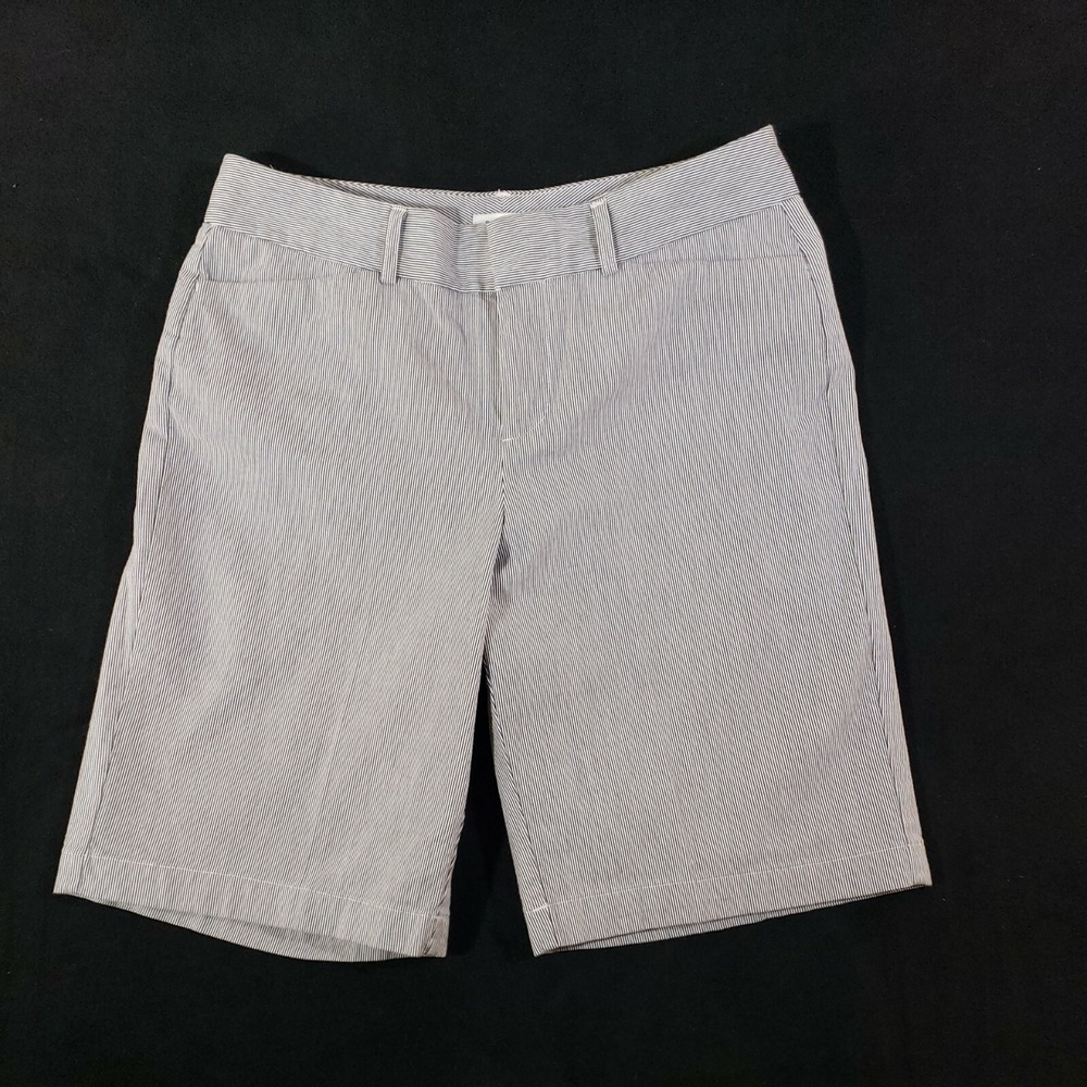 Dockers Ideal Fit Bermuda Shorts Size 4 Women's Pockets Black and White Stripes